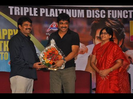 ‘అడ్డా’లో నాగార్జున బర్త్‌డే సెలబ్రేషన్స్ (ఫోటోలు)