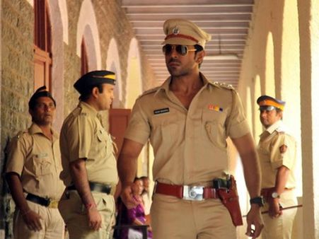 సమయస్పూర్తితో ప్రాణాలు కాపాడిన రామ్ చరణ్