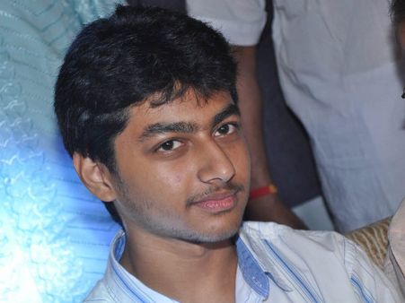 ‘యంగ్ లయన్‌’గా... బాలయ్య వారసుడు!