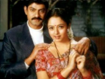 అప్పట్లో సౌందర్య తో పెళ్లి విషయమై జగపతిబాబు