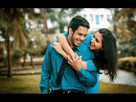 ప్రేమ వివాహం చేసుకున్న ‘ప్రేమిస్తే’ హీరో(ఫోటోలు)