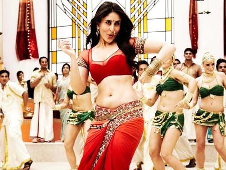 కరీనా అందాలను సెక్సీగా చూపించిన ‘చీర’ వేలానికి...