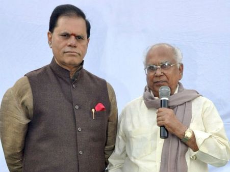 రవీంద్రభారతిలో ఏఎన్ఆర్ బర్త్‌డే, చిరు వెండి జ్ఞాపిక