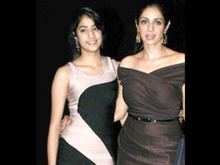 శ్రీదేవి కూతురు ఎంట్రీ ఆ పెద్ద దర్శకుడుతో..?