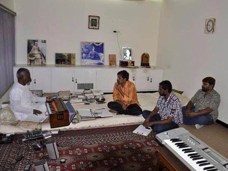 ఇళయరాజా స్వరపరిచిన సినీ శతాబ్ధి గీతం