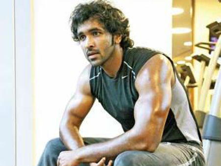 సిక్స్ ప్యాక్‌లో కనిపించబోతున్న మంచు విష్ణు