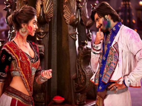 హీరో,హీరోయిన్,దర్శకుడు లపై పోలీస్ కేసుకి కోర్టు