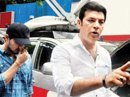 జర్నలిస్టుపై దాడిచేసిన నటుడు ఆదిత్య పంచోలి