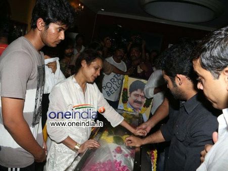 శ్రీహరి ఎలా మరణించారు? ఆయన భార్య మాటల్లో...!