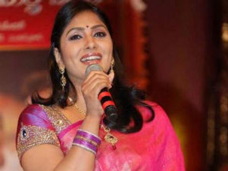 రేపిస్టులు టెర్రరిస్టులే...తీవ్రంగా స్పందించిన టీవీ యాంకర్