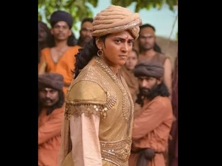 రుద్రమదేవి : మగరాయుడిలా అనుష్క (న్యూ ఫోటో)