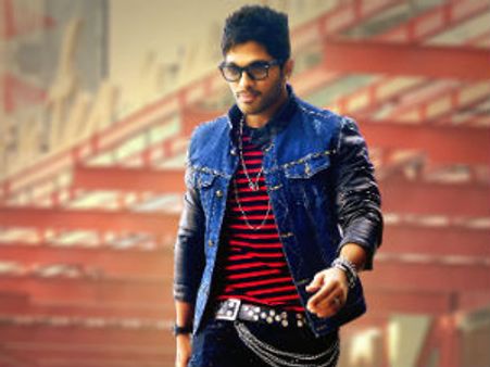 వీడియో తో ఫ్యాన్స్ కు అల్లు అర్జున్ ధాంక్స్(విత్ లింక్)