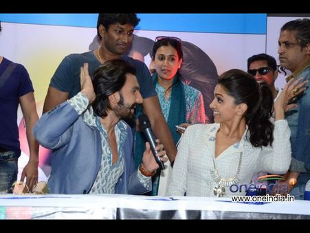 హైదరాబాద్‌లో దీపికా పదుకోనె హంగామా(ఫోటో ఫీచర్)