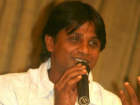 హీరో పై ' సింహాద్రి' నిర్మాత ఫిర్యాదు