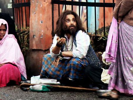 హైదరాబాద్‌లో అడుక్కుతింటూ కనిపించిన హీరోయిన్!