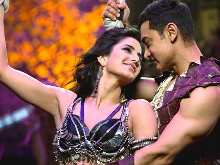 ధూమ్ 3: చట్ట విరుద్ధంగా ప్రదర్శిస్తే చర్యలు