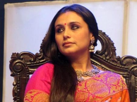 పోలీస్ క్రైం బ్రాంచ్ చీఫ్‌ను హీరోయిన్ ఎందుకు కలిసింది?