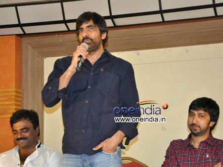 కొత్త చిత్రంలో రవితేజ పాత్ర ...టైటిల్ ?