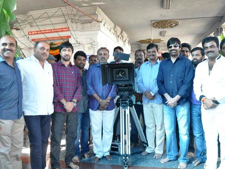 రవితేజ కొత్త సినిమా షురూ (ఫోటోలు)