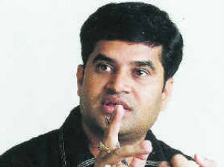 సినీ రచయిత కులశేఖర్‌కు ఆరు నెలలు జైలు శిక్ష