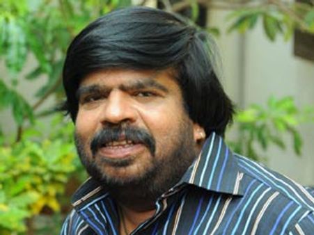 మోసం చేసారంటూ హీరో తండ్రి ఫిర్యాదు