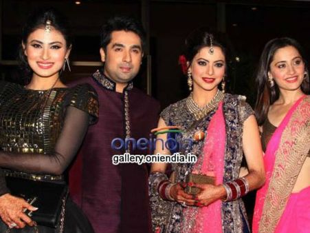 ప్రొడ్యూసర్ బాయ్‌ఫ్రెండును పెళ్లాడిన టీవీ నటి (ఫోటోలు)