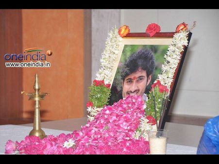 మేనేజర్ నమ్మకద్రోహానికి ఉదయ్‌కిరణ్‌ బలి?