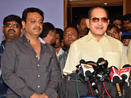 రికార్డులన్నీ ‘1 నేనొక్కడినే’తో బద్దల్: కృష్ణ (ఫోటోలు)