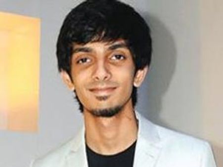 కొలవెరి సాంగ్ ఫేం అనిరుద్‌పై పోలీసులకు ఫిర్యాదు