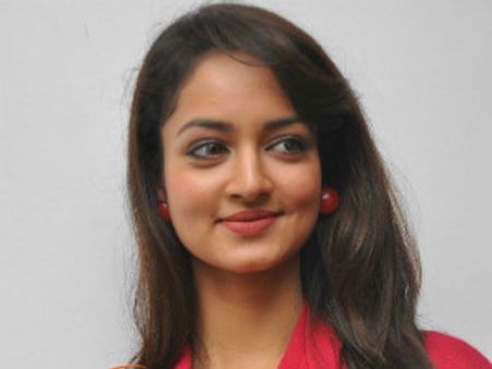 వర్మ చిత్రంలో 'అడ్డా' హీరోయిన్