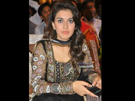 అలా 13 కేజీలు తగ్గా : హన్సిక