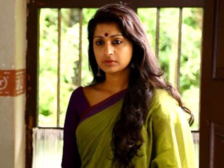 బెదిరింపులు: టెక్కీ హీరోయిన్ మీరా జాస్మిన్ పెళ్లి