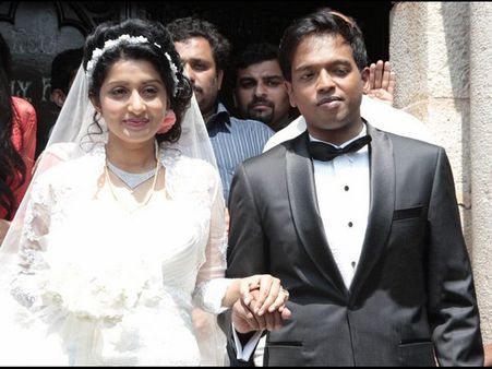 భధ్రత మధ్య మీరా జాస్మిన్ వివాహం (ఫోటోలు)