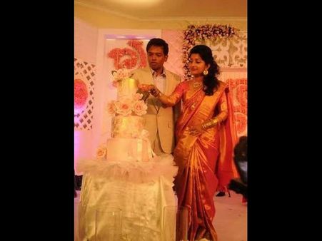 వైన్ తాగుతూ రొమాంటిక్‌గా: మీరా జాస్మిన్ రిసెప్షన్(ఫోటోలు)