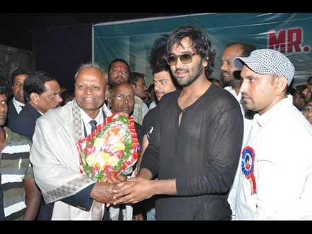 హీరో మంచు విష్ణు కండల వీరుల పోటీలు (ఫోటోలు)