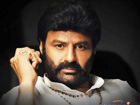 దిమ్మ దిరిగిపోయేలా ‘లెజెండ్’ ఆడియో ఫంక్షన్!