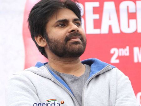నిజమా?: పాలిటిక్స్ విషయమై పవన్ వెనకడుగు