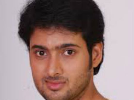 భార్యతో కలిసి ఉదయ్ కిరణ్ పాట..(అరుదైన వీడియో)