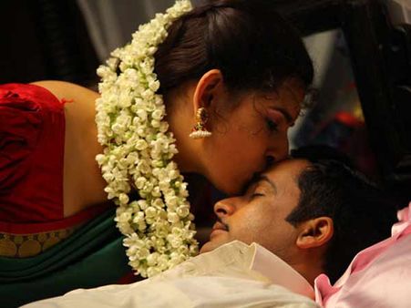 సమాంతర ప్రయాణం (`కమలతో నా ప్రయాణం' రివ్యూ)