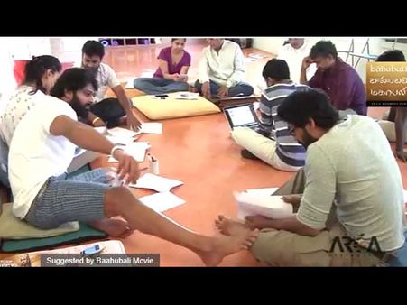 రానాను కాలుతో తన్ని చెప్పిన ప్రభాస్ (వీడియో)