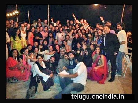 గోవాలో పార్టీ: కెమెరాకు చిక్కిన దీపిక, రణవీర్ (ఫోటో)