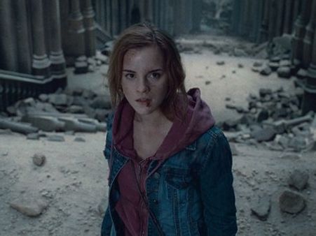 నెత్తురు కారేట్లు ముద్దు పెట్టిన ఆ భామ