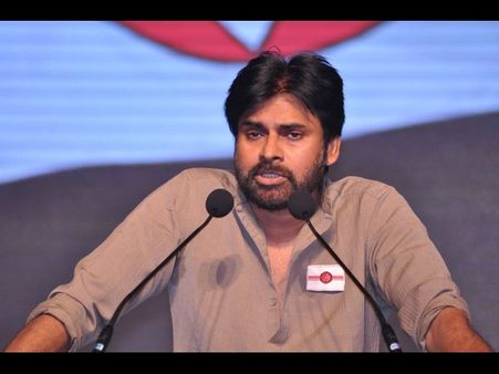 పవన్ పెట్టిన కండీషన్స్ కి ఖంగు తిన్నారు