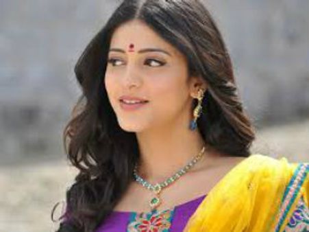 శ్రుతి హాసన్ సైతం 