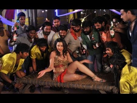 'కొత్త బంగారు లోకం' పాప.. విప్పి చూపిస్తోంది (ఫొటో ఫీచర్)