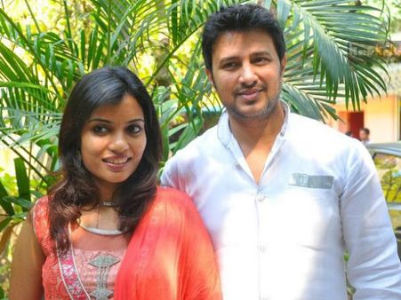 హీరో రాజా వివాహం చేసుకోబోయేది ఈమెనే(ఫొటో)