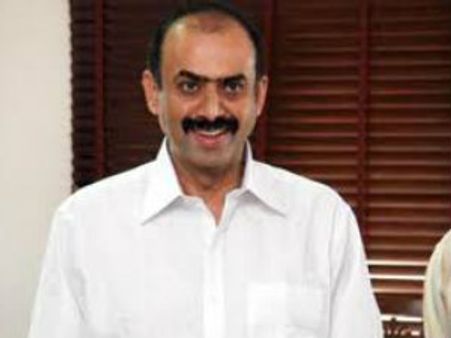 ఎఫైర్ల గురించి తెలుగు నిర్మాత డి సురేష్ బాబు కామెంట్!