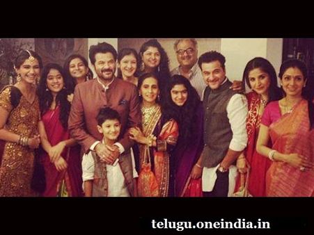 ఫేస్‌బుక్‌లో సినీస్టార్ల పర్సనల్ పిక్స్(ఓ లుక్కేయండి)