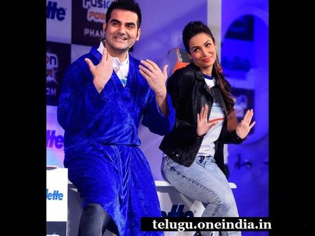 భార్యతో ఐటం సాంగ్ చేయించబోతున్న నిర్మాత