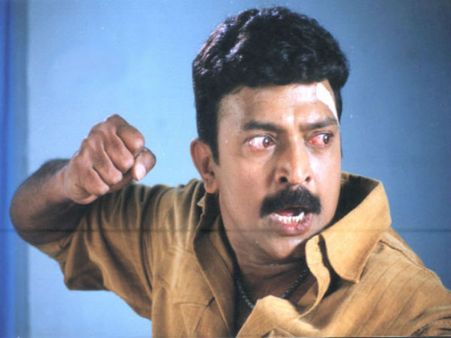 రాజశేఖర్ మరీ అతి చేస్తున్నాడు